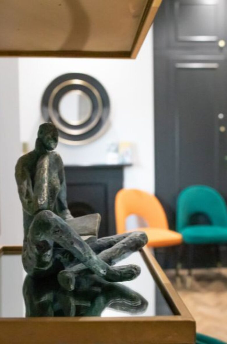 Reception statue